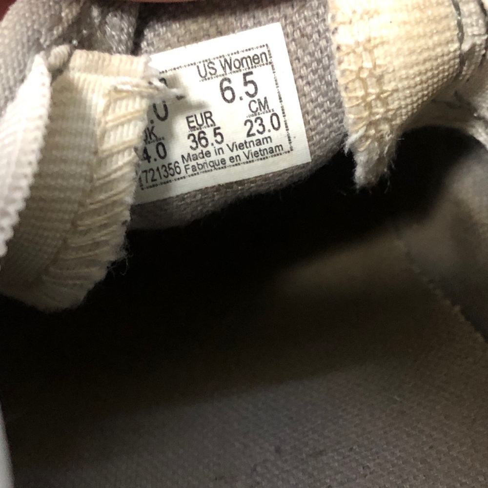gray vans - Picture 5 of 6